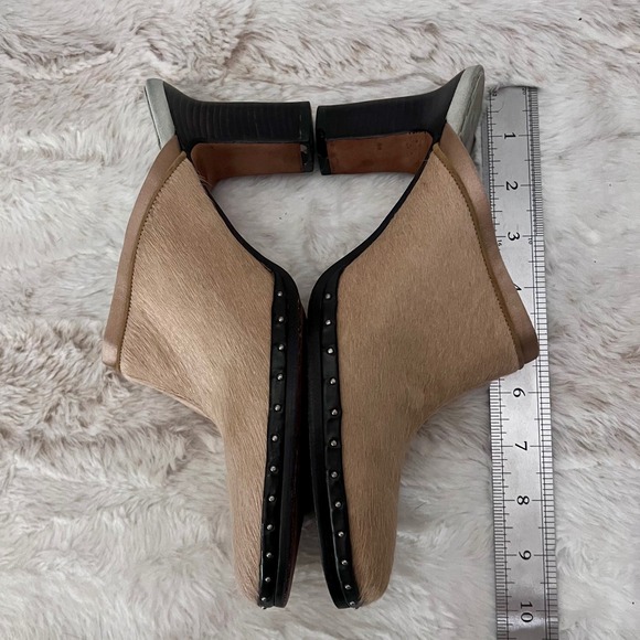Cole Haan Tan Fur Studded closed Toe Block Heel Mule Sandals Women's Size 7.5AA - Picture 9 of 13